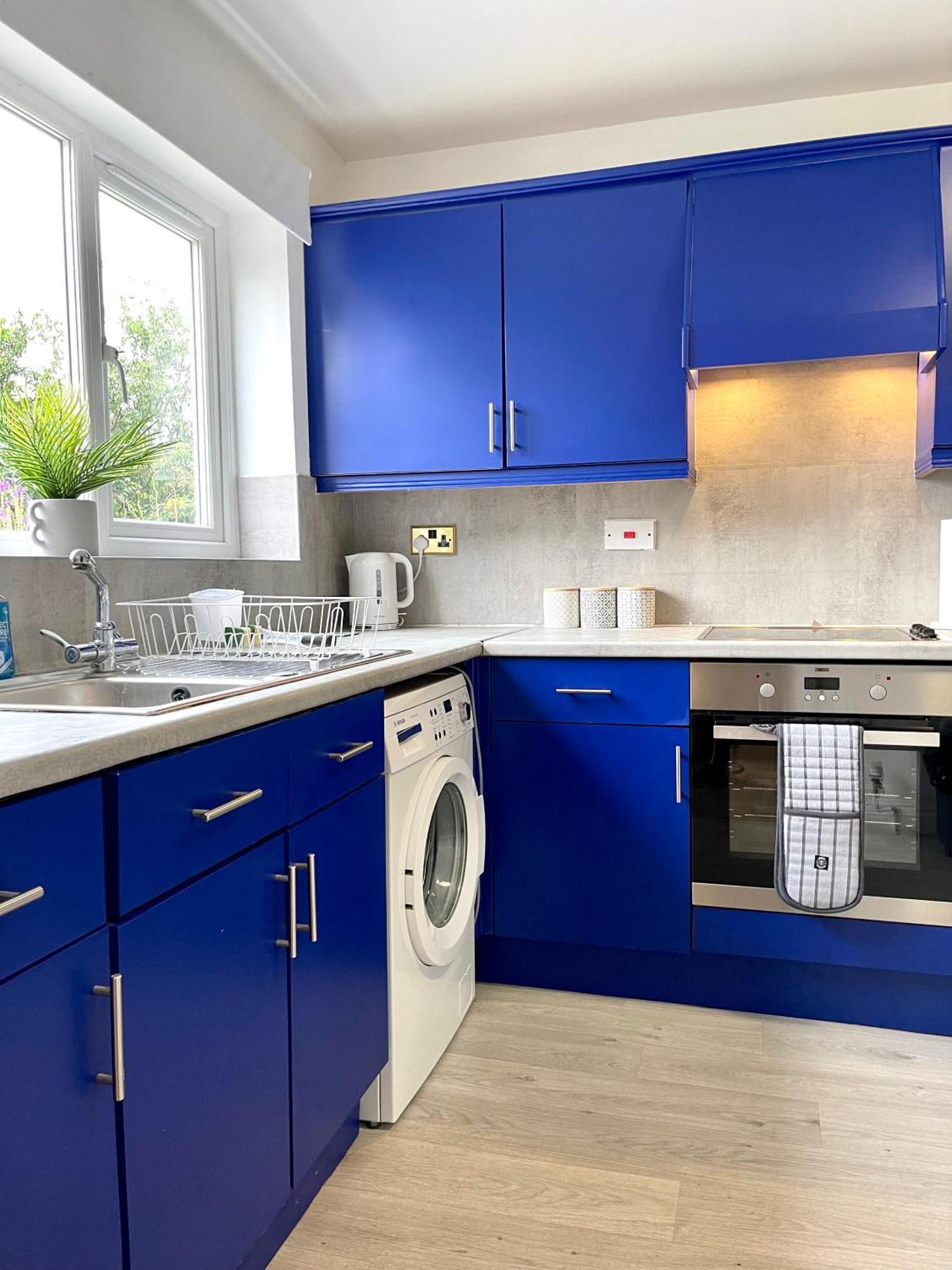 Large 5 Bed Detached House Near Stansted Airport With Parking For 2 Vehicles! Stansted Stays Stansted Mountfitchet Eksteriør bilde