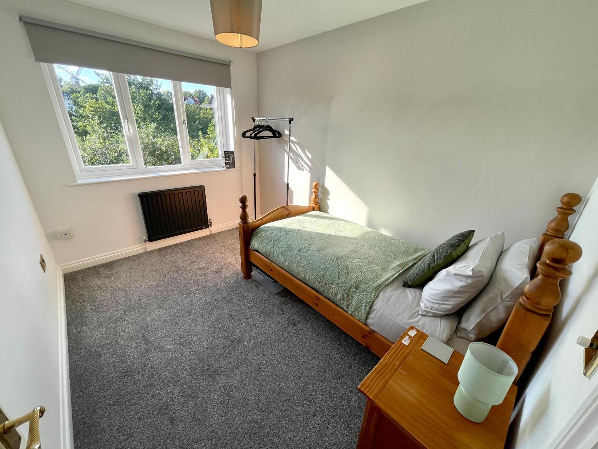 Large 5 Bed Detached House Near Stansted Airport With Parking For 2 Vehicles! Stansted Stays Stansted Mountfitchet Eksteriør bilde