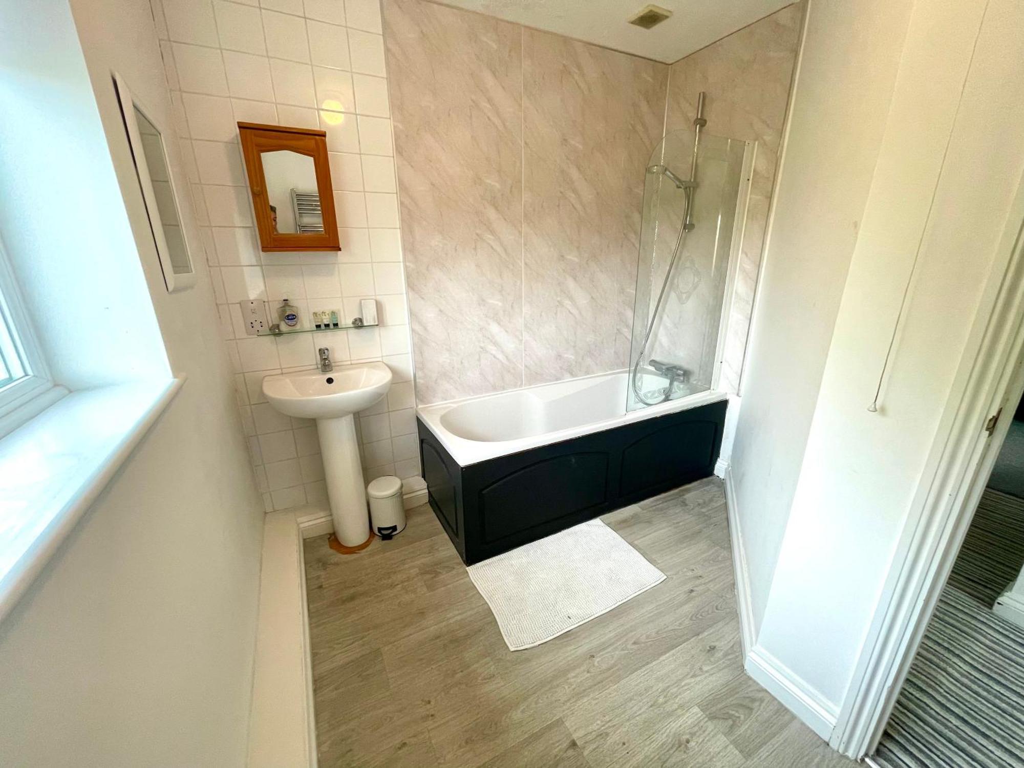 Large 5 Bed Detached House Near Stansted Airport With Parking For 2 Vehicles! Stansted Stays Stansted Mountfitchet Eksteriør bilde